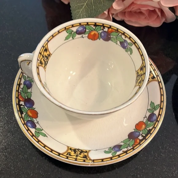 Cup & Saucer - MADDOCK, JOHN & SONS - Pattern is Manchester -Set of 2 - Picture 3 of 16
